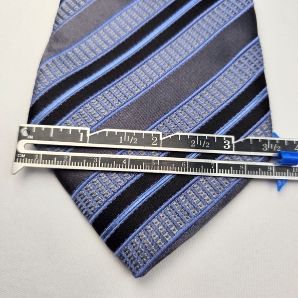 ERMENEGILDO ZEGNA- Textured Diagonal Repetitive Stripes -Blue /Gray - Picture 7 of 8